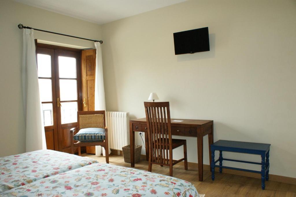 Hotel Colonial De Santillana Santillana del Mar Zimmer foto