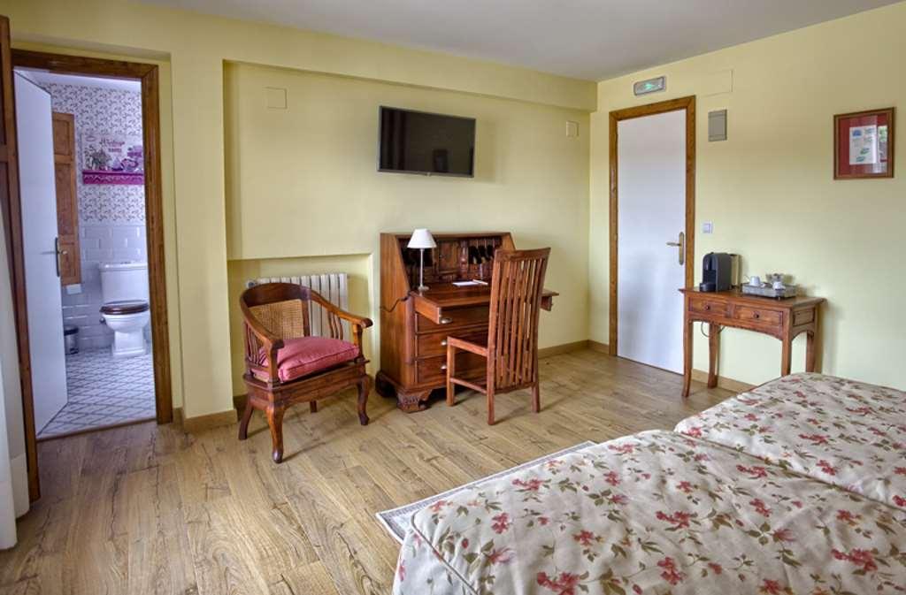 Hotel Colonial De Santillana Santillana del Mar Zimmer foto